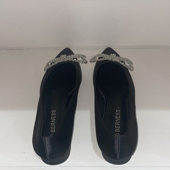 Nordstrom Berness Gracie Embellished Bow Flat Shoes Size 6.5 - Picture 7 of 8
